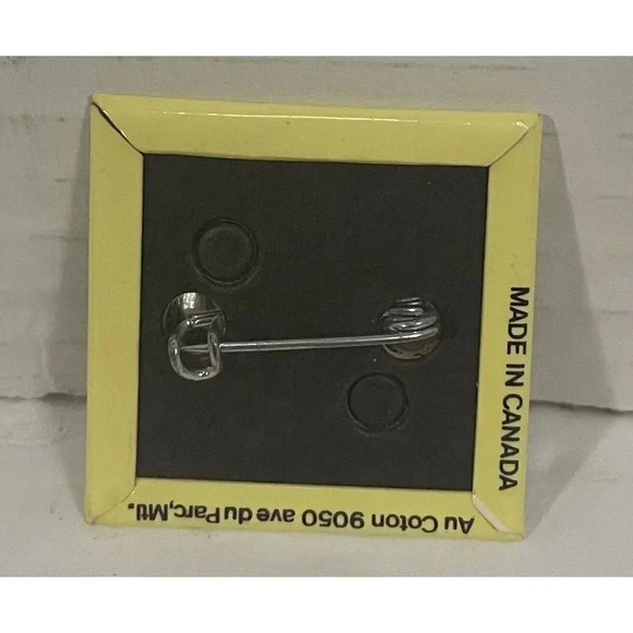 Vintage 1980s Au Coton Original Square Pinback Button Yellow Pin 1.5” Canada - Picture 2 of 2